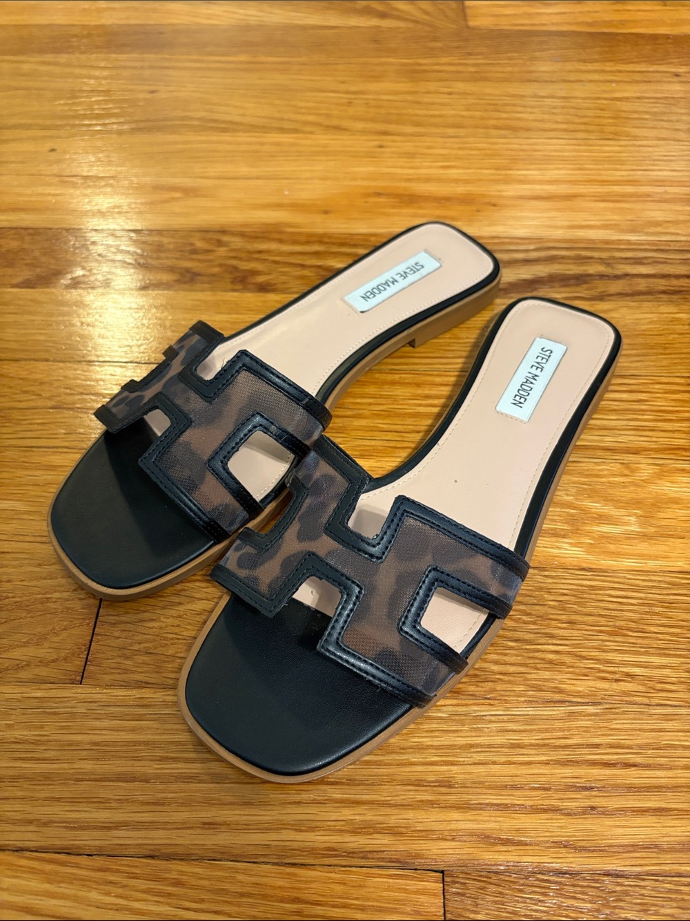 Steve Madden Black and Tan Slide Mules with Cutout Strap